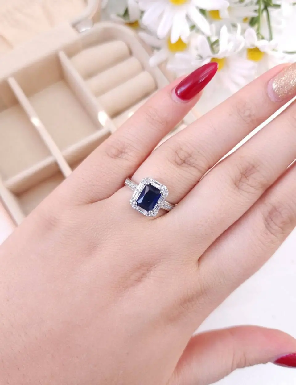 * و درنهایت یاقوت کبود زیبامون 💙رنگ فاخر و دلبر 😍💍* 🪴