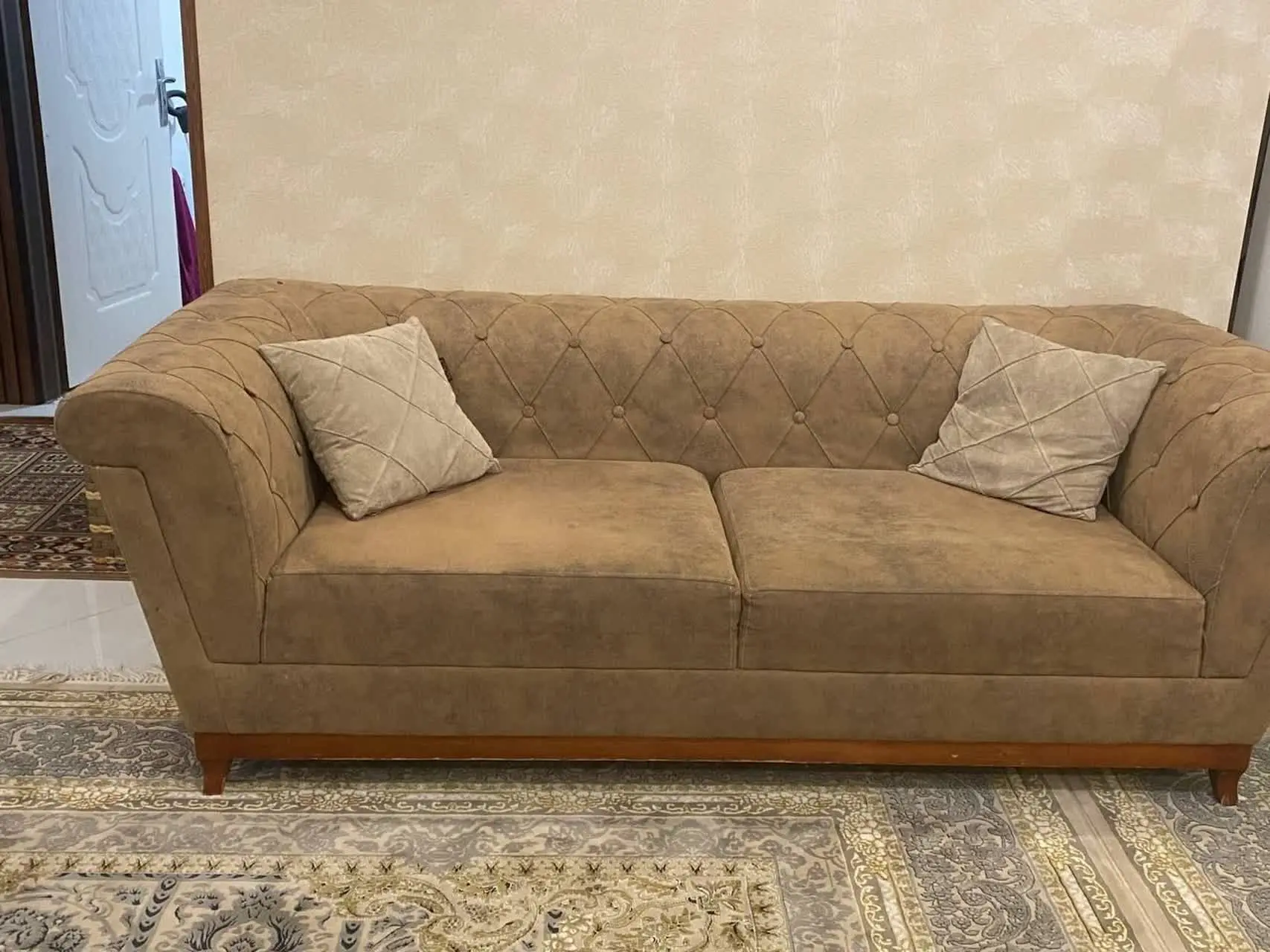 مبلمان راحتی چستر ۸ نفره
