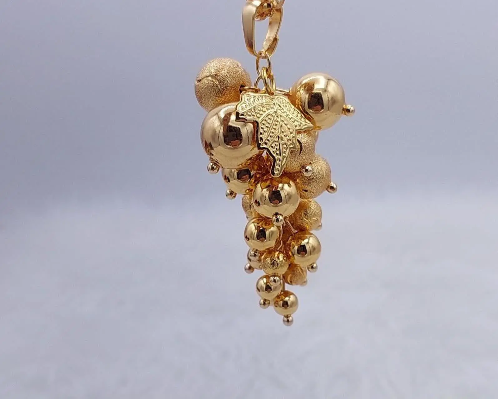 #پلاک انگور بدون زنجیر طرح طلا کد ۱۶۲۱
