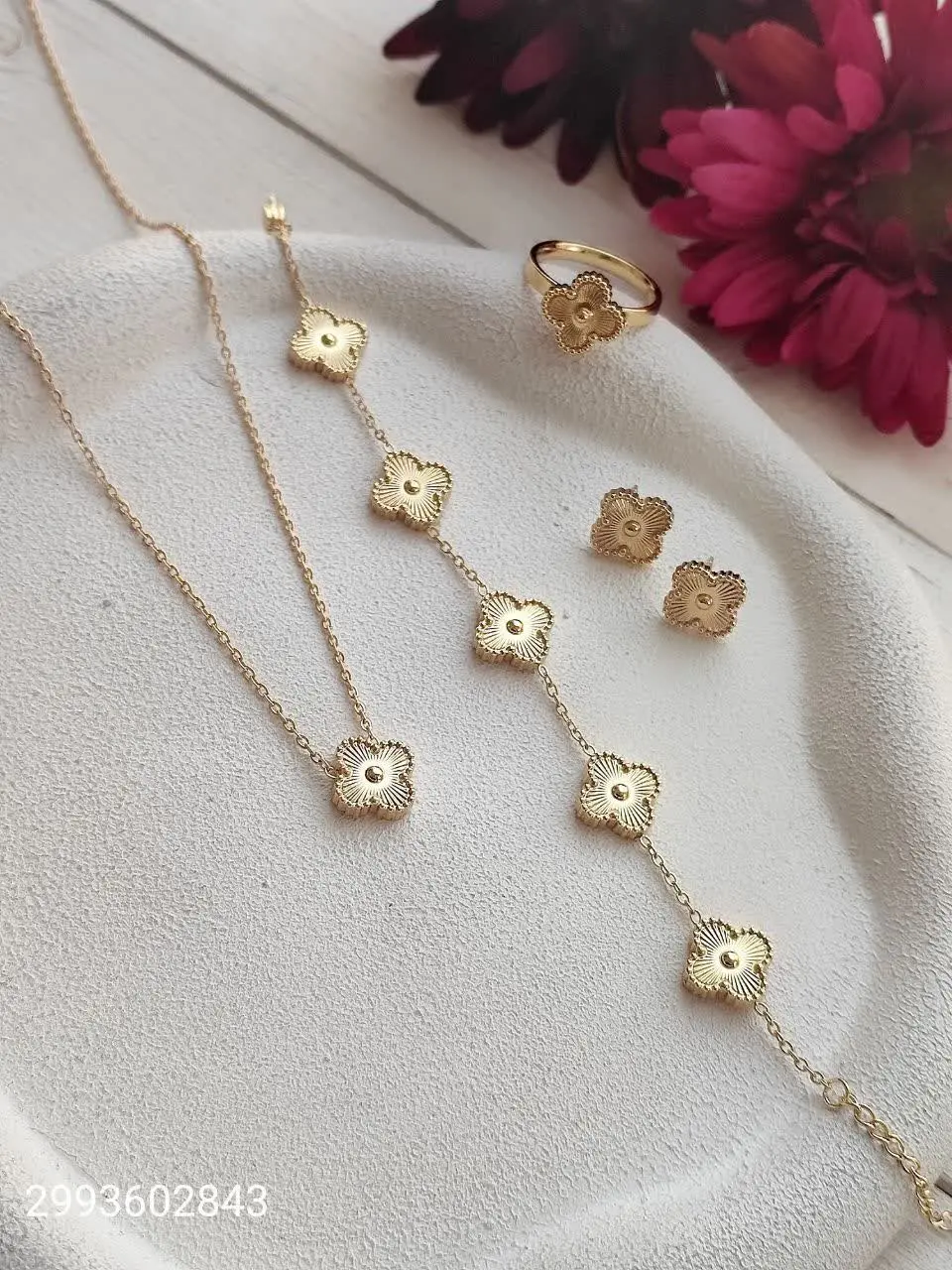 سرویس استیل ونکلیف همراه انگشتر ۲۹۹۳۶۰۲۸۴۳
