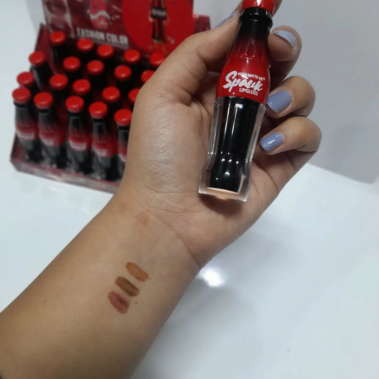 تینت لب قهوه‌ای رسید 😍😍😍😍😍
