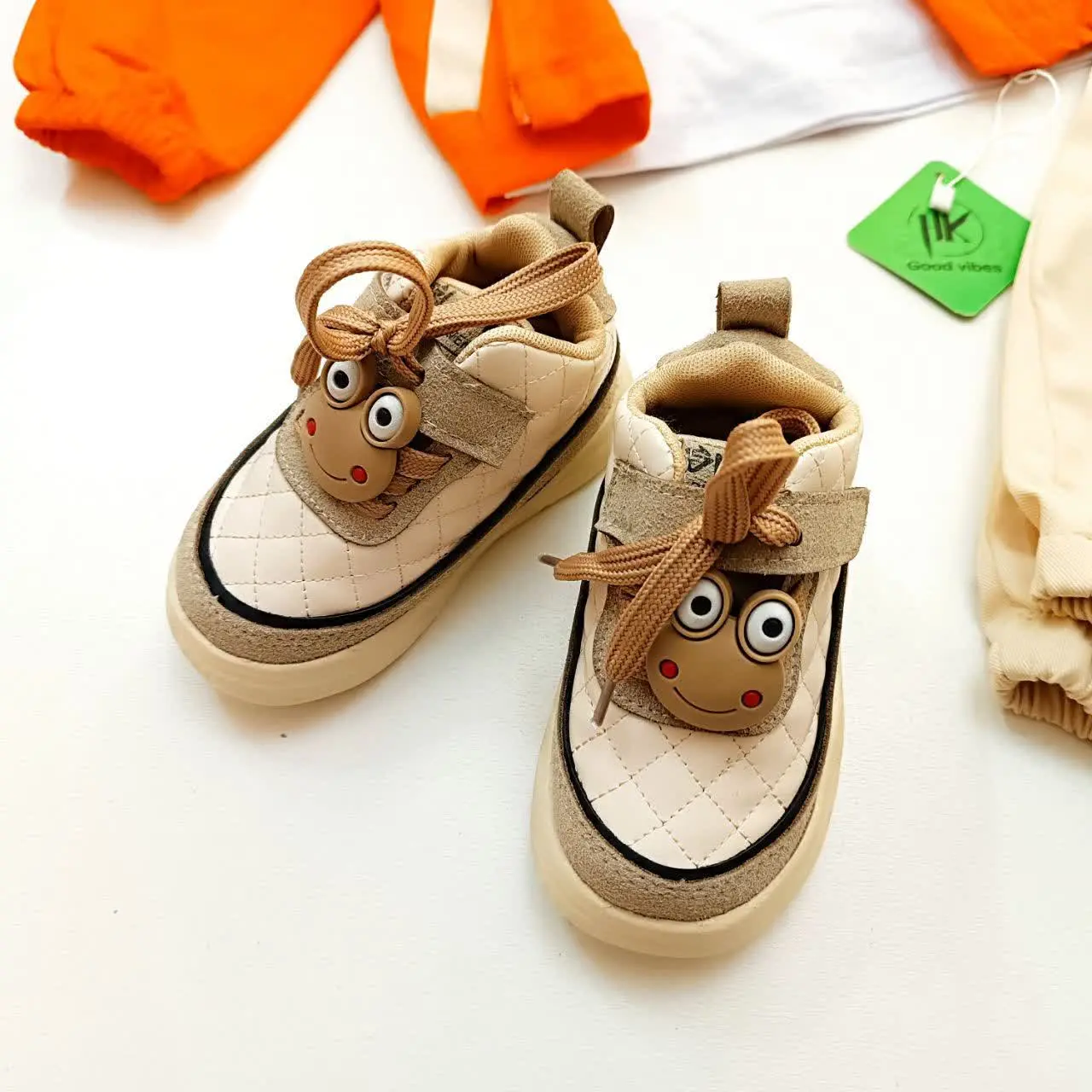 کتونی طرح قورباغه 🐸🐸
