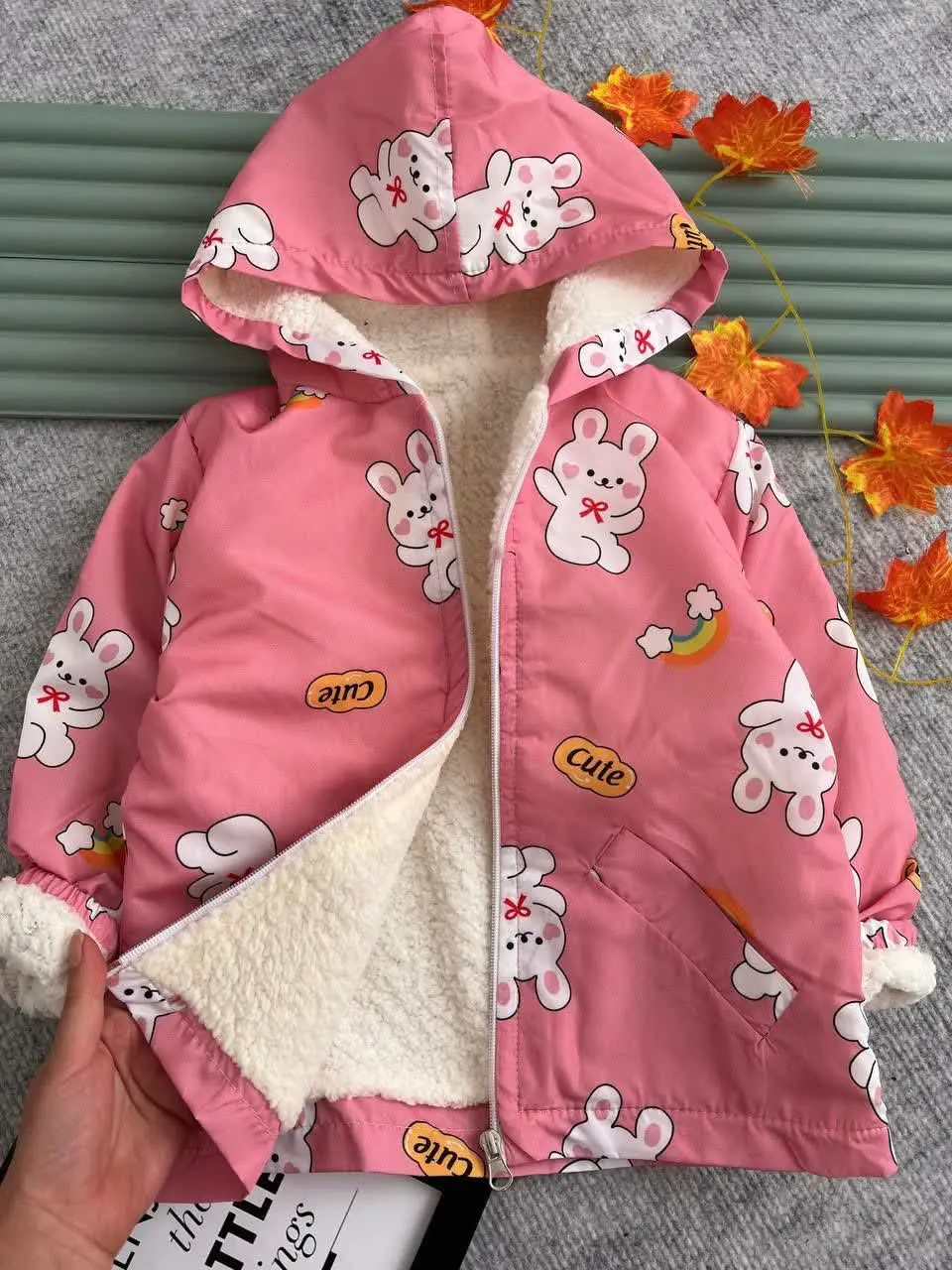 💎 نام: کاپشن عروسکی