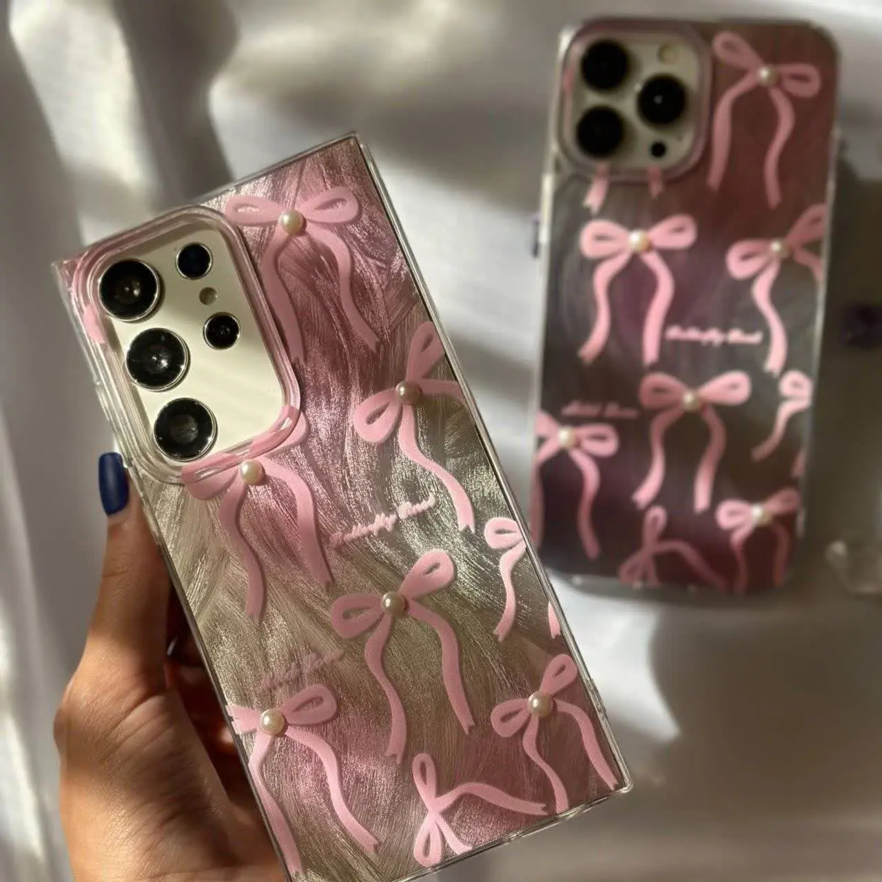 📱مدل قاب: قاب فوق العاده زیبا و پرطرفدار براش پاپیون با مروارید برجسته کیفیت عالی مخصوص انواع #سامسونگ #شیائومی و #آیفون 
