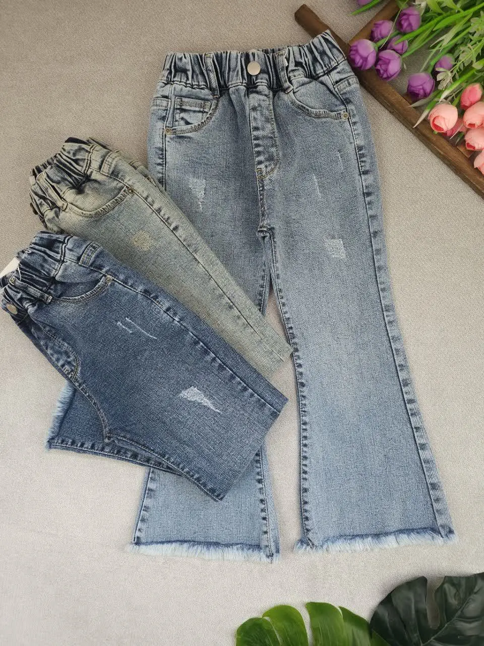 شلوار جین بوت کات لبه ریش
