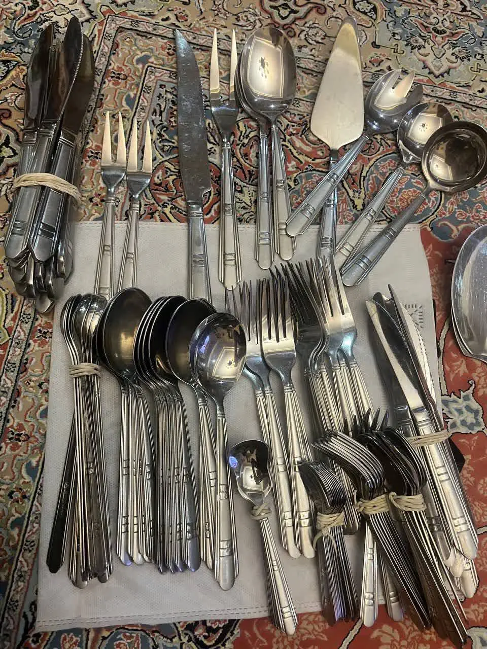 دوازده عددچنگال غذا خوری
