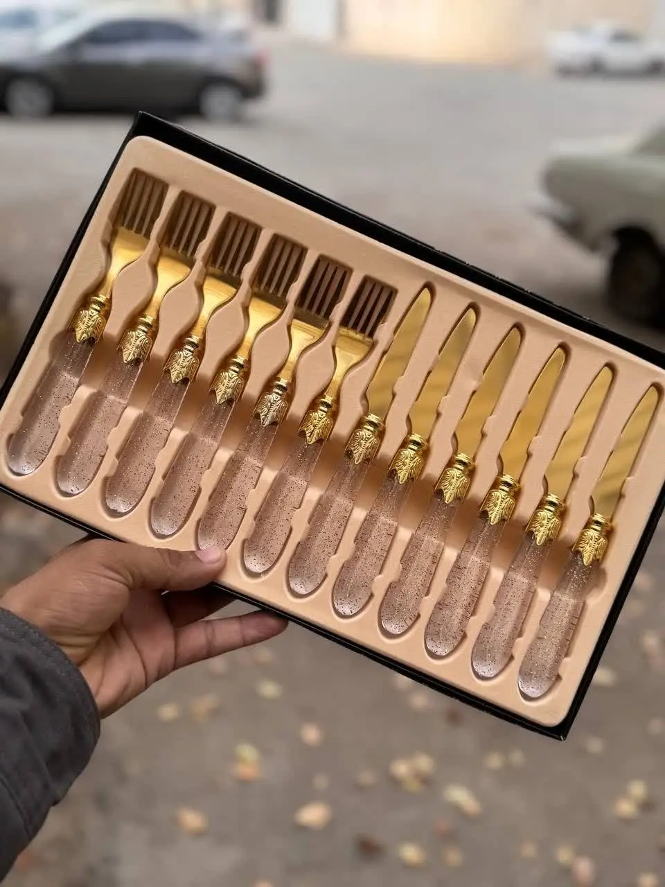 کاردوچنگالهای اکلیلی خوشگل
