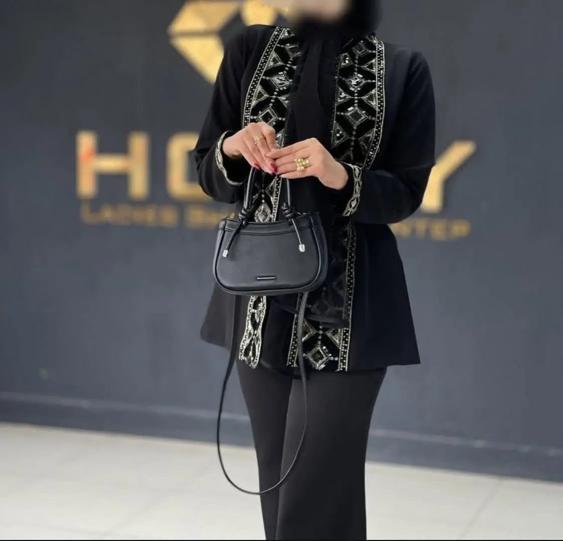 ❤️مانتو مدرن🖤🌹🖤ویژه محرم🖤🌹🖤
