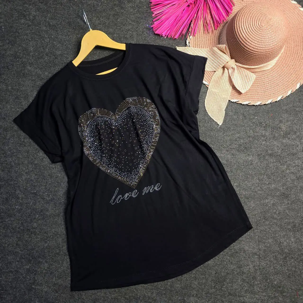 نام: تیشرت نگین کاری شده قلب۲
