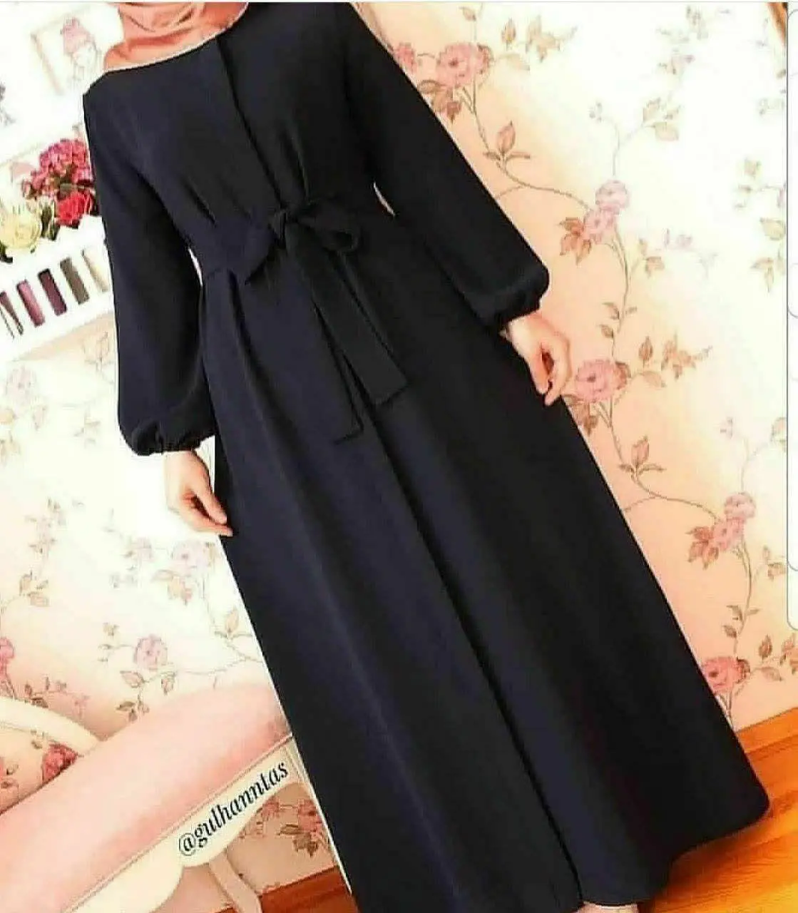 پیراهن نرگس
