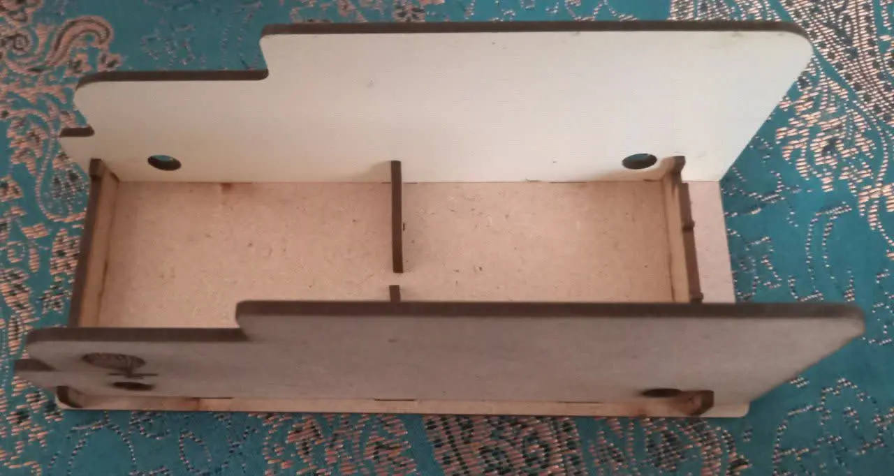 ماشین وپارکینگش
