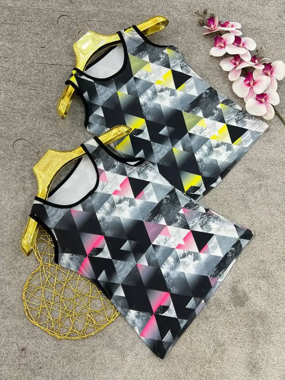 نام: ست تاپ شلوار الماس
