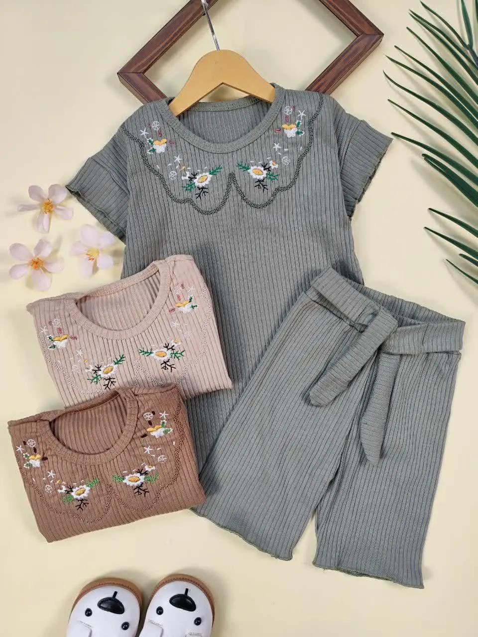 تیشرت شلوارک یاس
