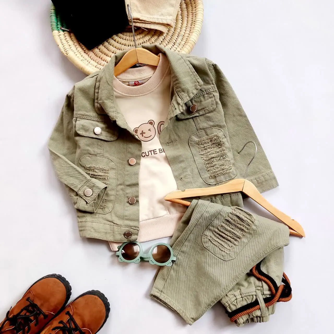 سه تیکه‌ی کتان اسپرت خرسی
