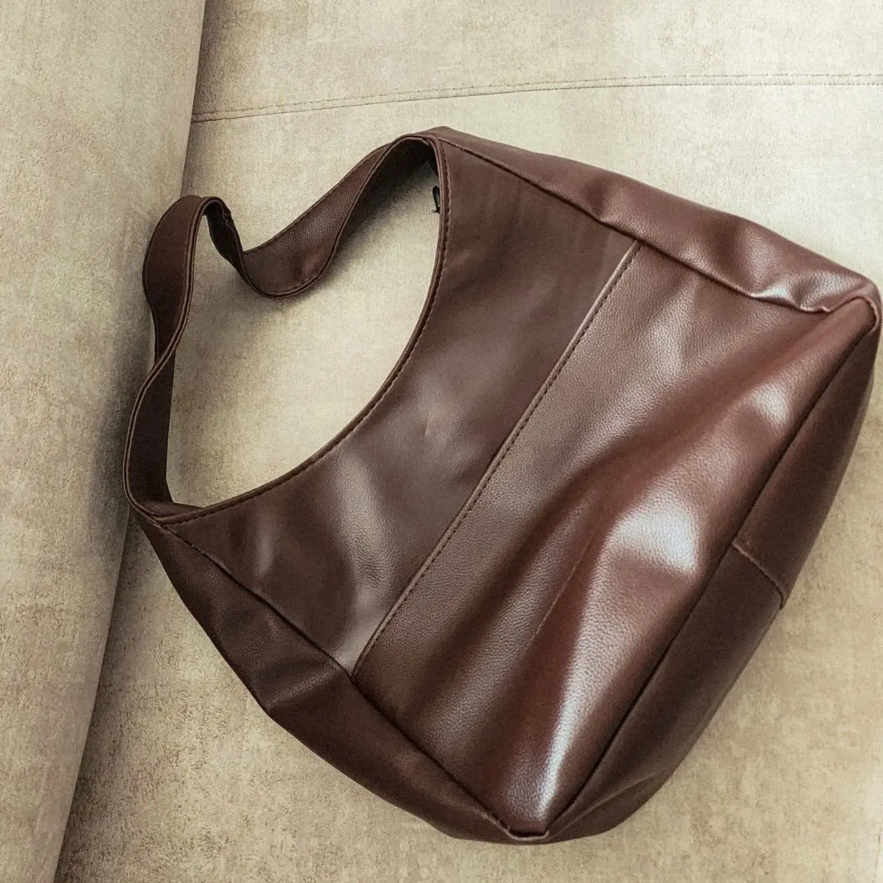 ●کیف جلو دکمه