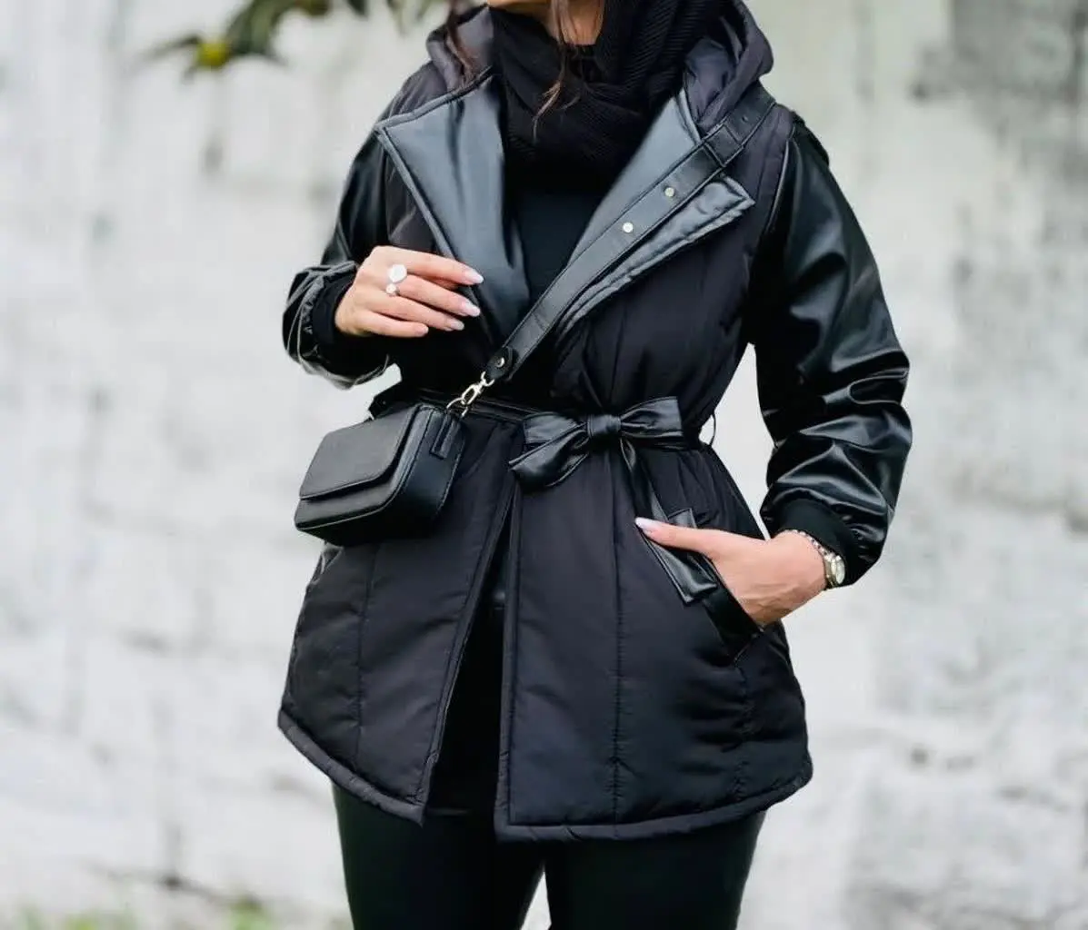 کاپشن مونیکا