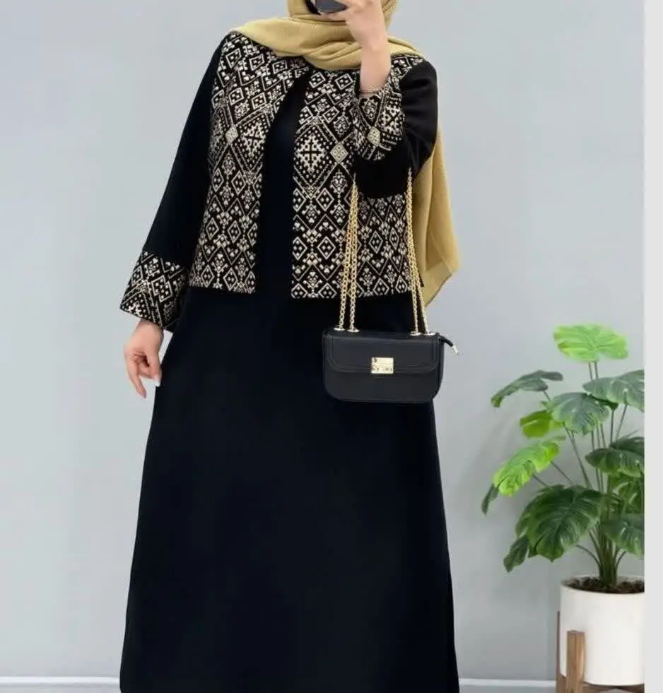 🖌 رنگ بندی: سبز - قرمز - کرم