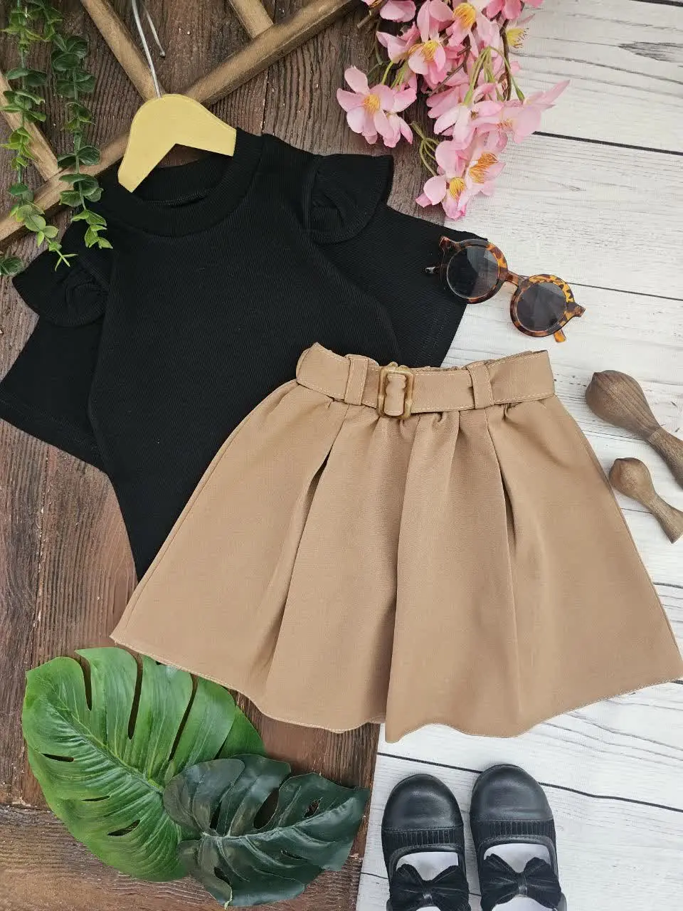 تیشرت و دامن کایرا
