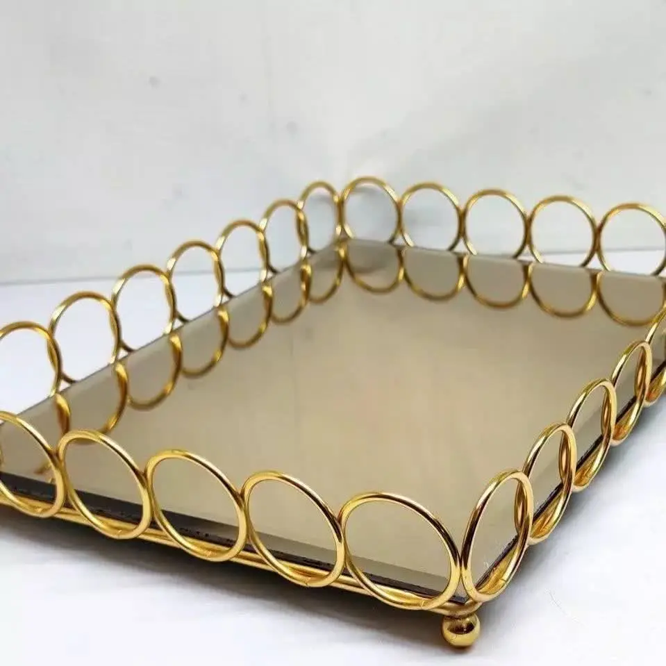 سینی طلایی کف اینه حلقه‌ای
