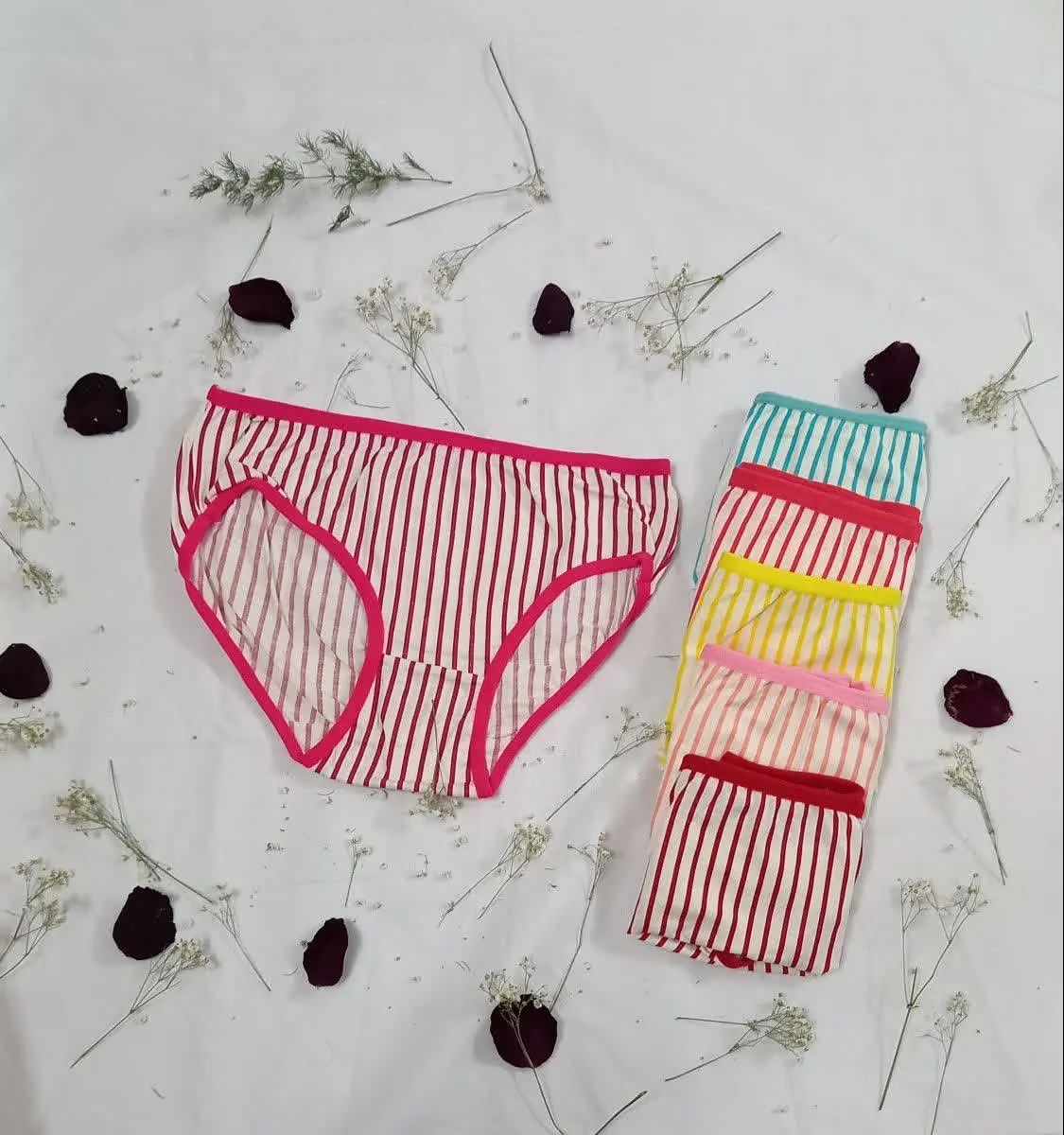 شورت‌های دخترونه طرح ۸
