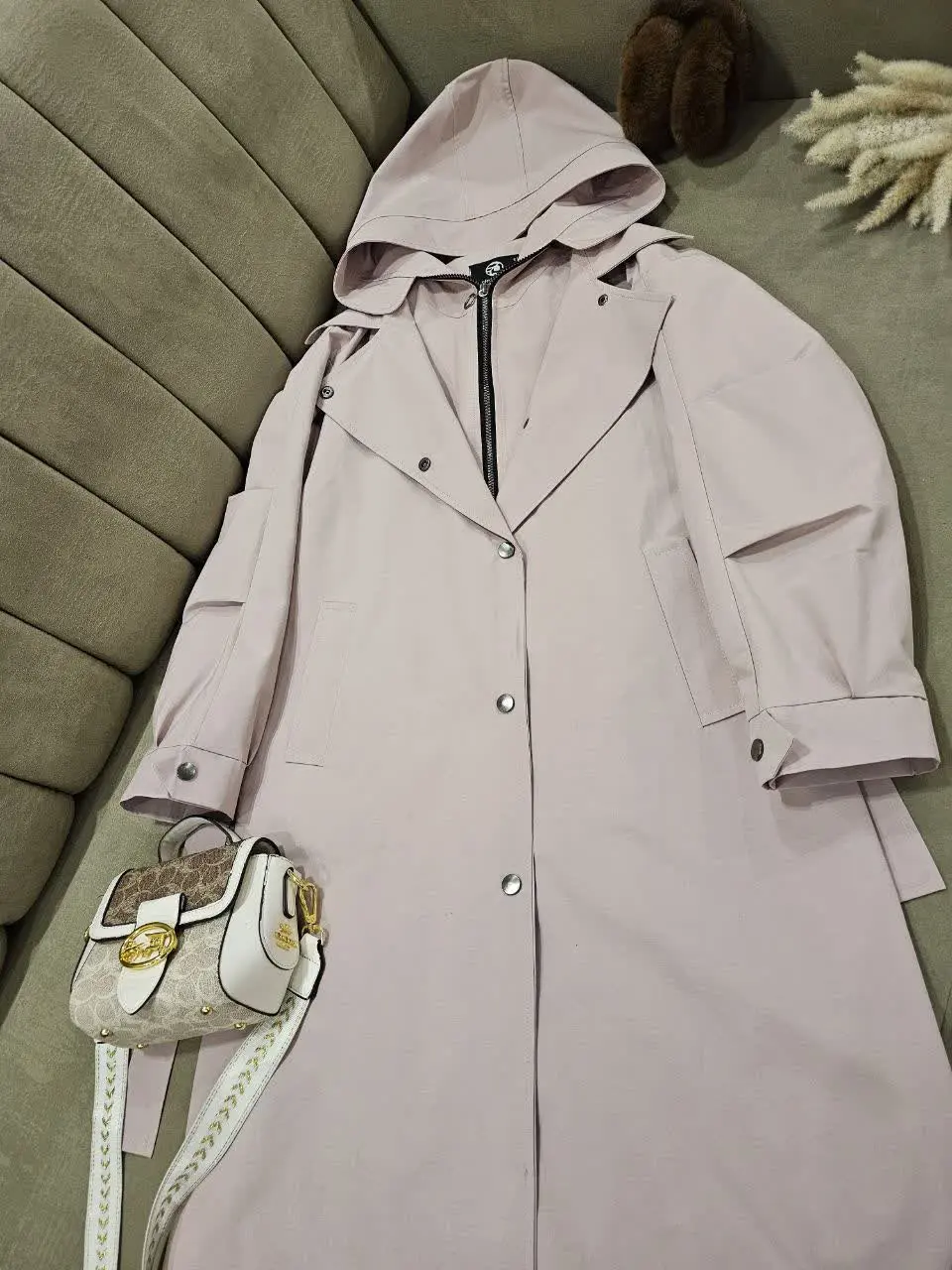 🧥 مدل: کلاه دار، سبک و خوش...