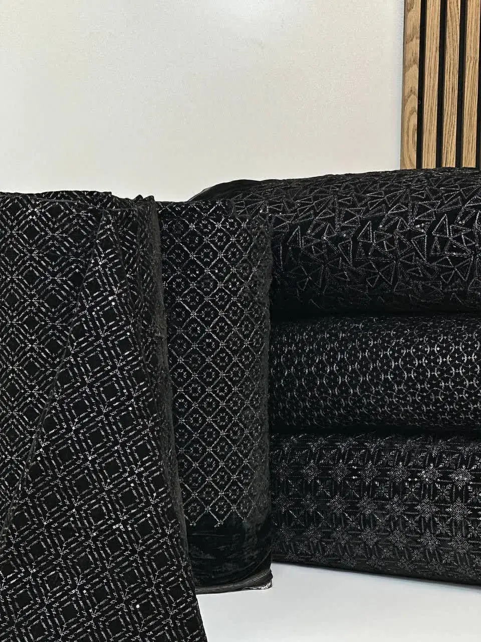 کارای جدید و متنوع از مخمل سوزن دوزی ۹ هزار👀😍
