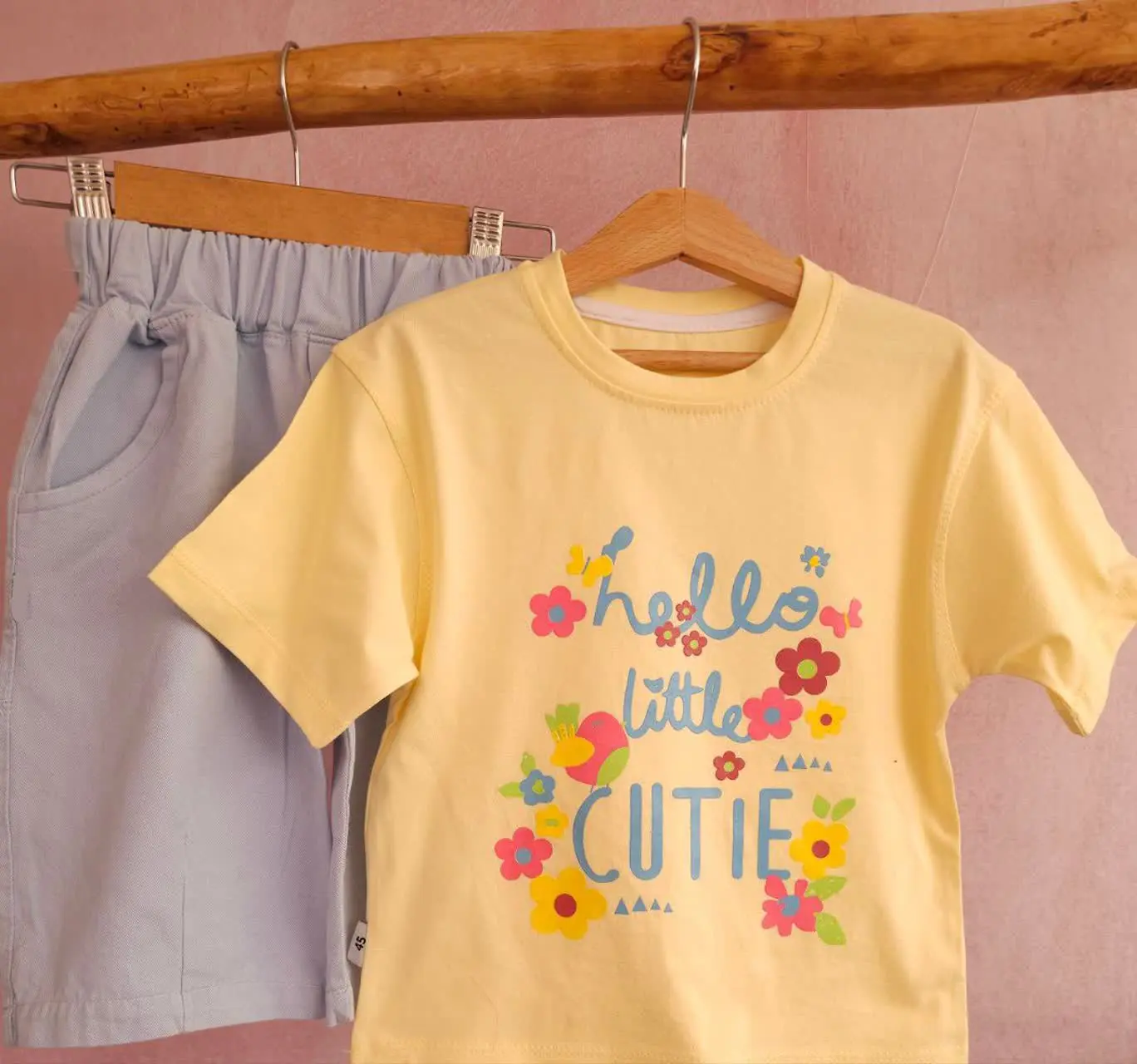 🔮ست تیشرت شلوارک دخترانه طرحhello🔮
