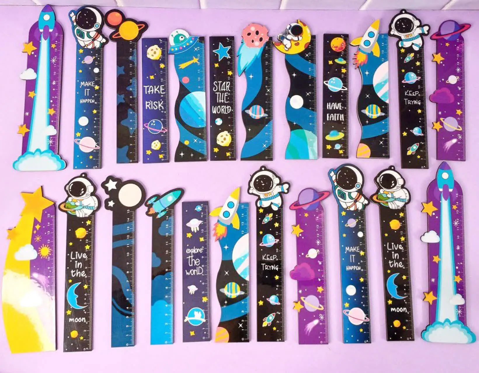 خط کش چوبی فضانورد😍