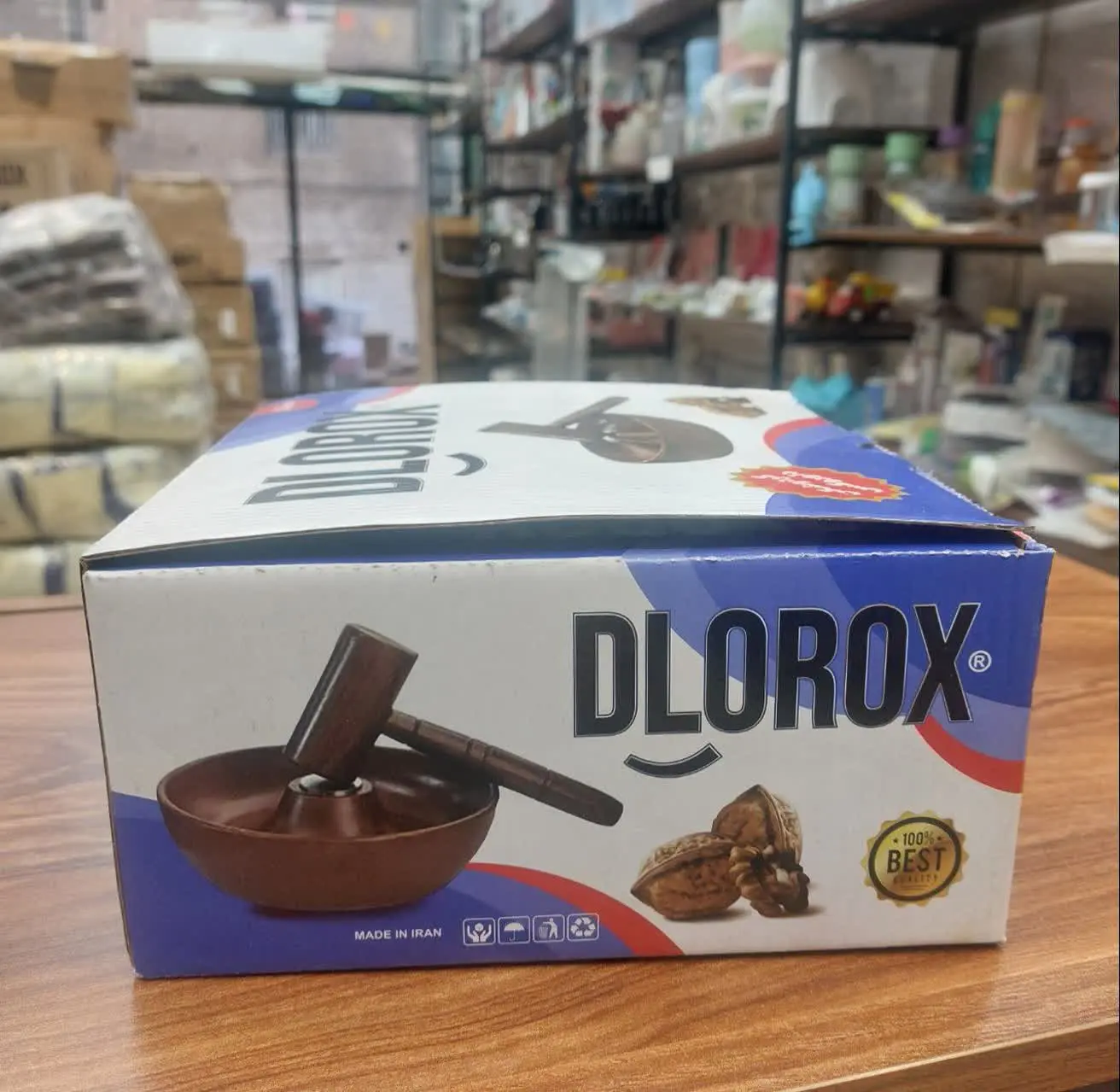 گردو شکن دلوروکس
