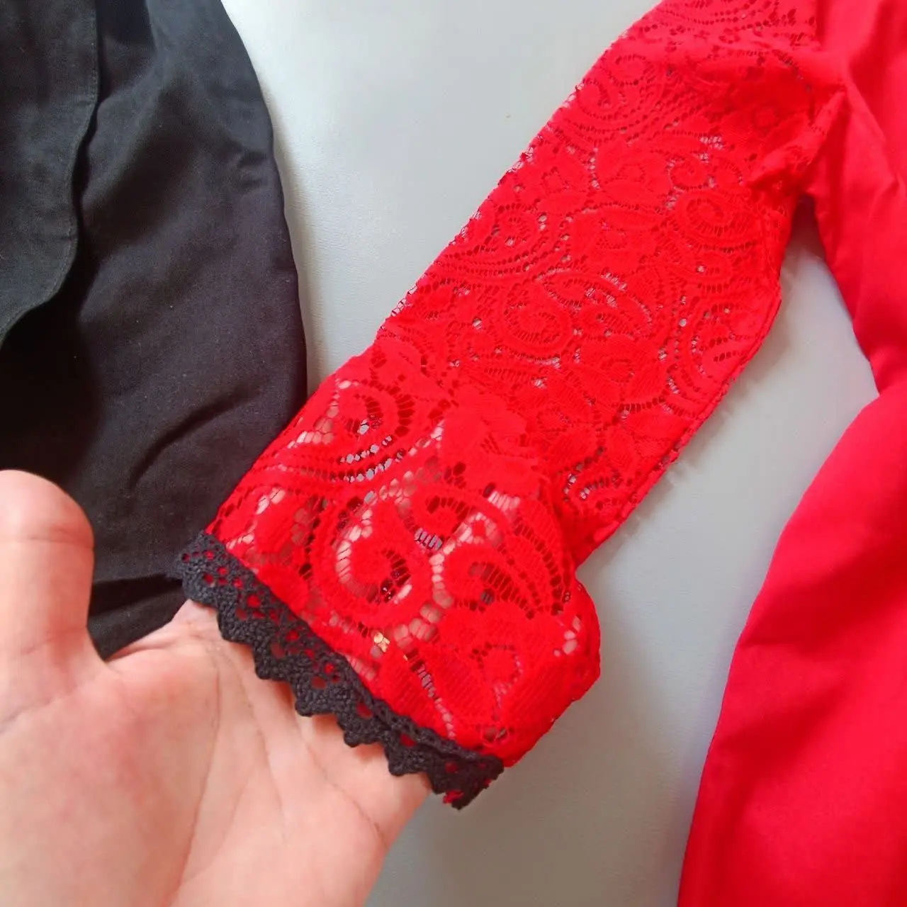 سه تیکه شامل شومیز دامن و تل