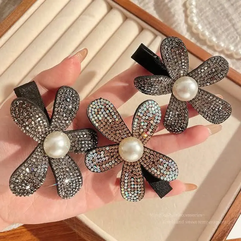 با دوتا دونه اش استایل موی...