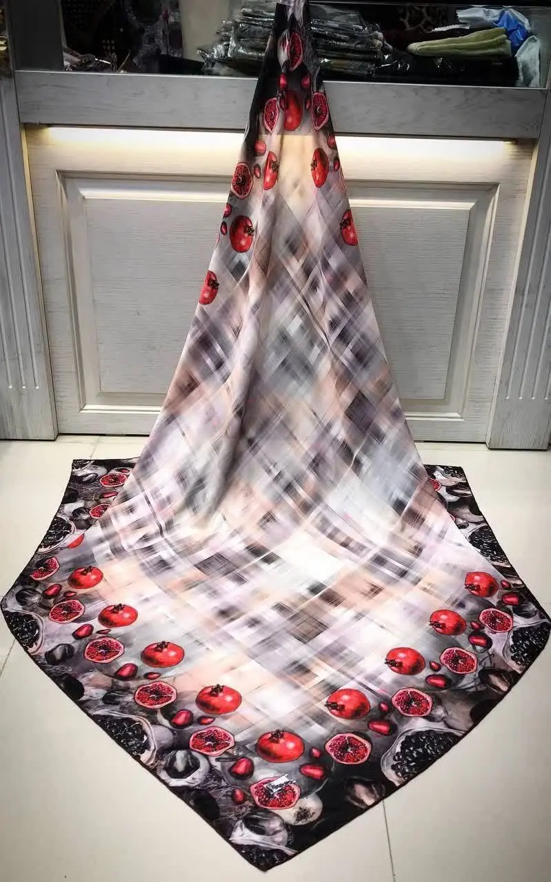 #عنوان: روسری یلدایی🍉🍉
