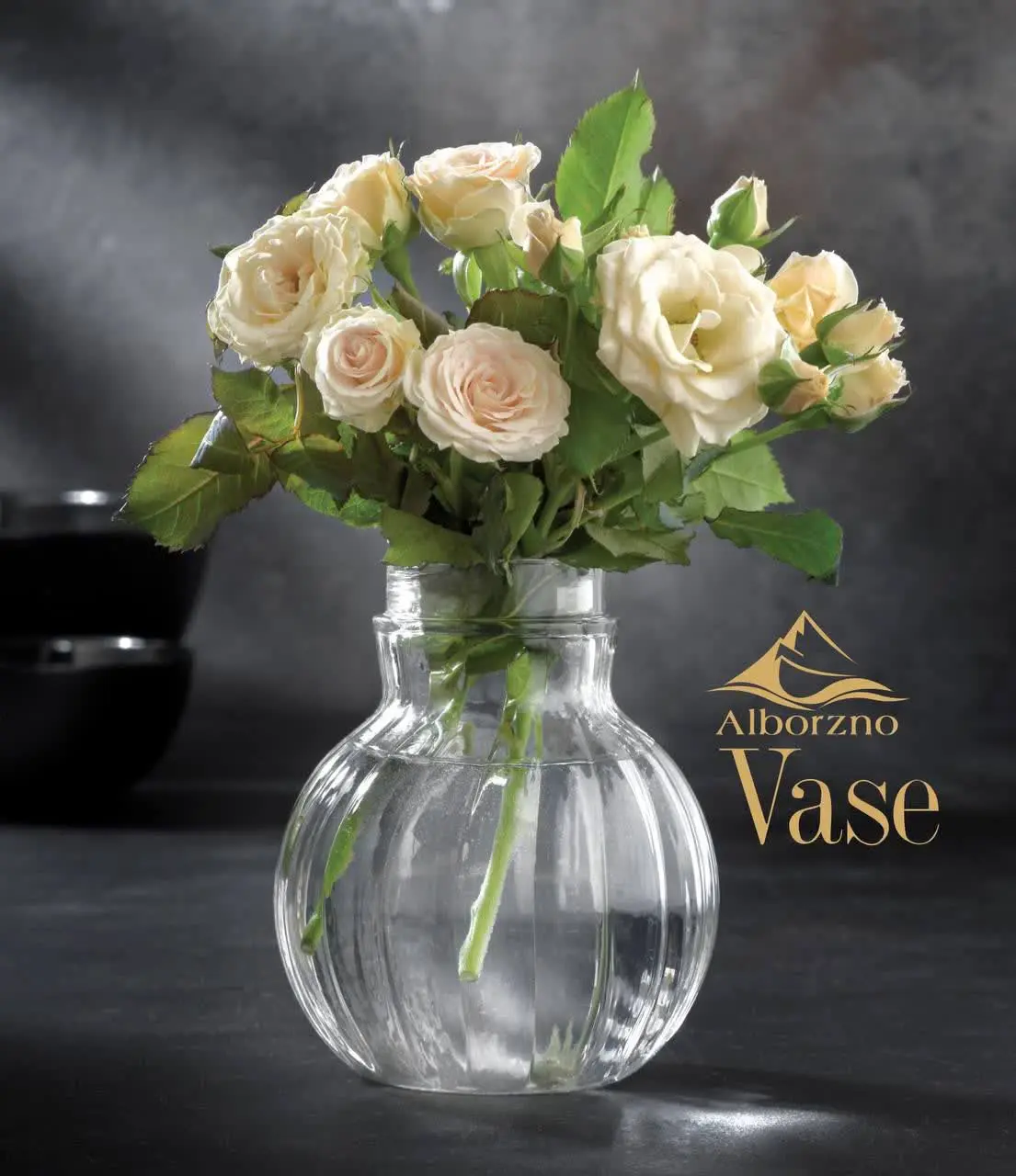 گلدان شیشه‌ای تیام مدل صدف
