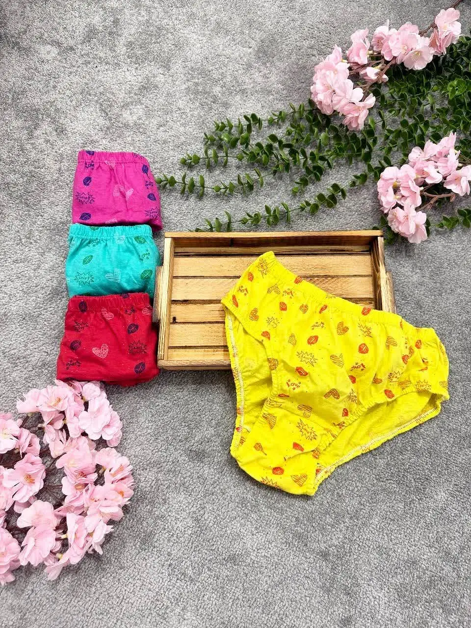 #شورت_زنانه لیفه ایی تمام نخ 
