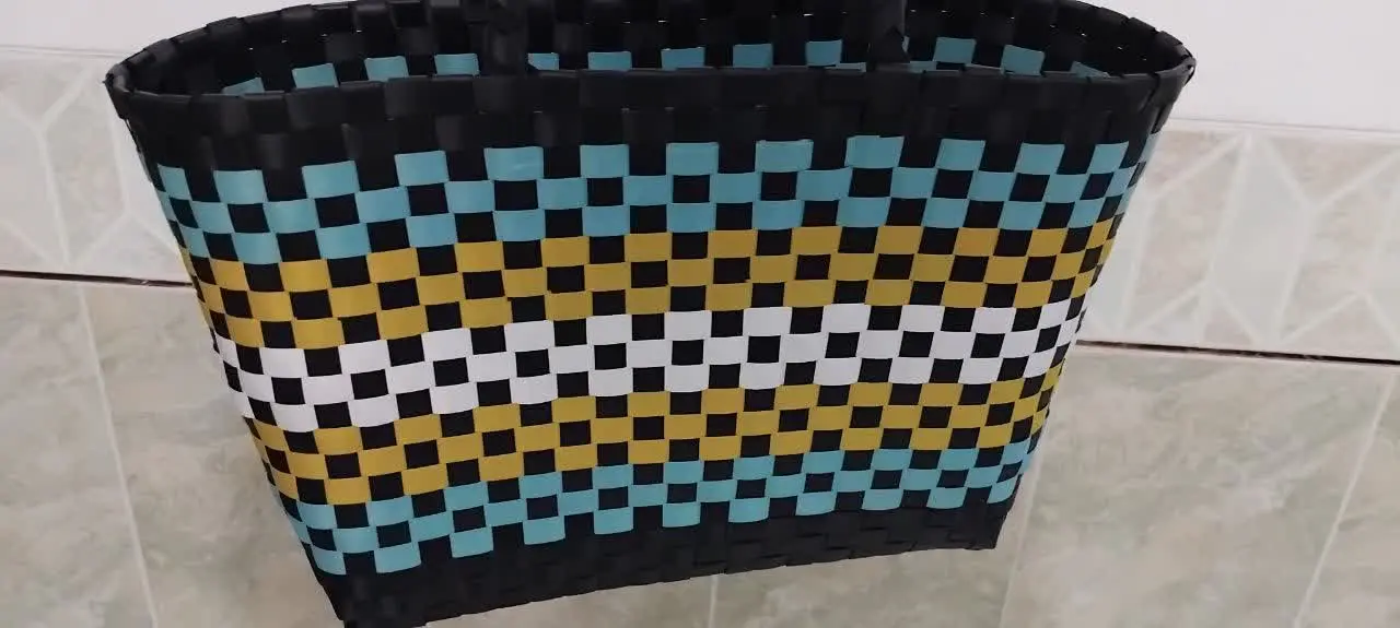 سبد حصیری، کاردست کاملا مقاوم و کاربردی، رنگبندی هم داره
