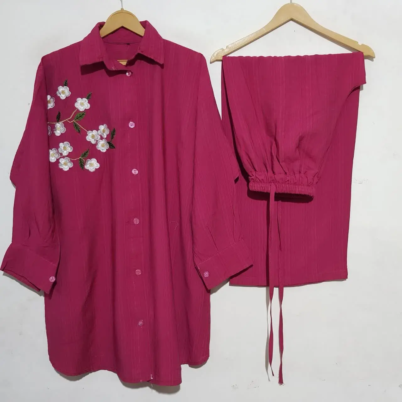 ست مانتو شلوار گلدوزی