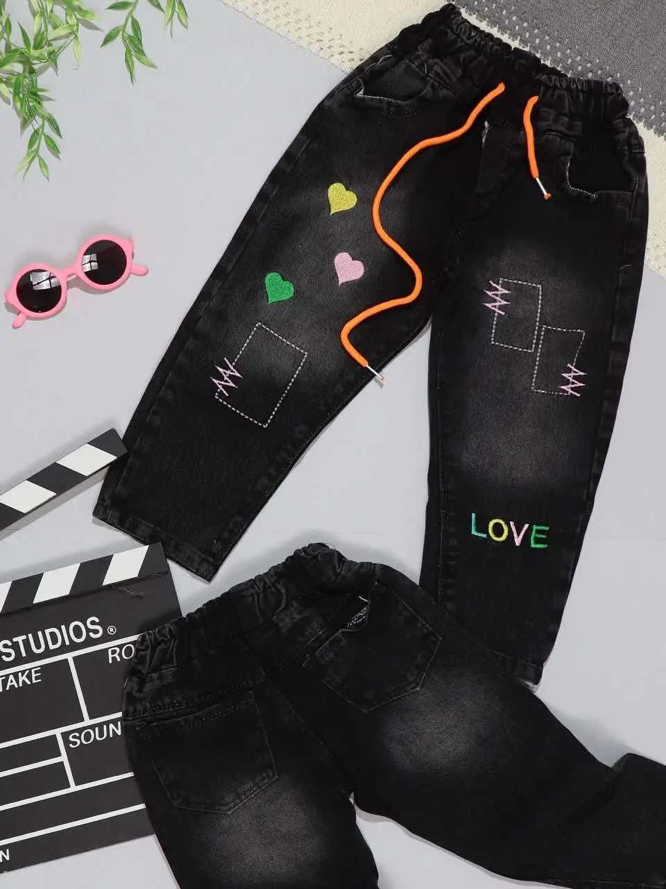 👫شلوار جین مام زغالی گلدوزی...