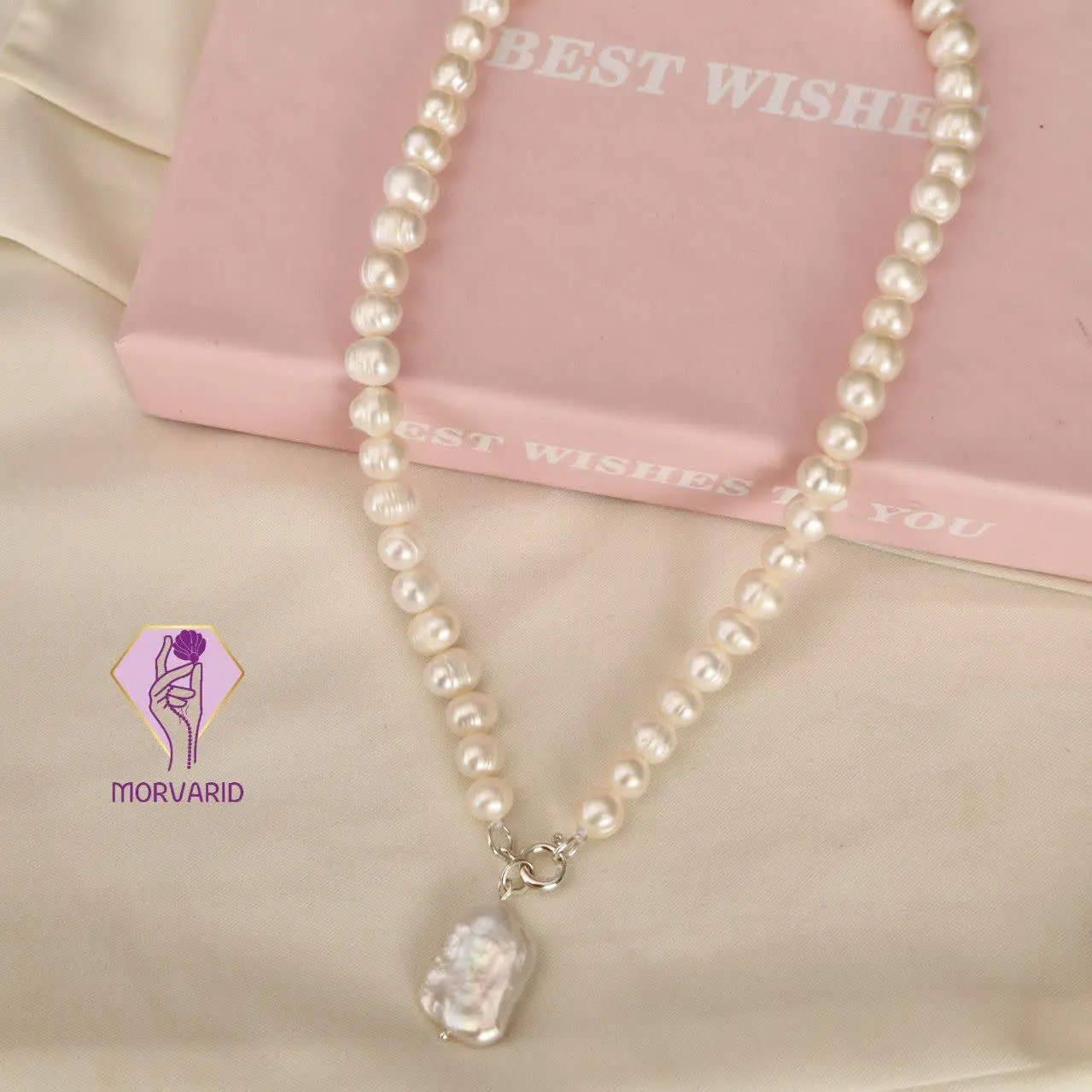 به قفل گردنبند و قابلیت جدا