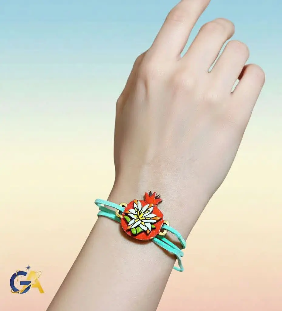 - ترکیب چوب و چرم و میناکار...