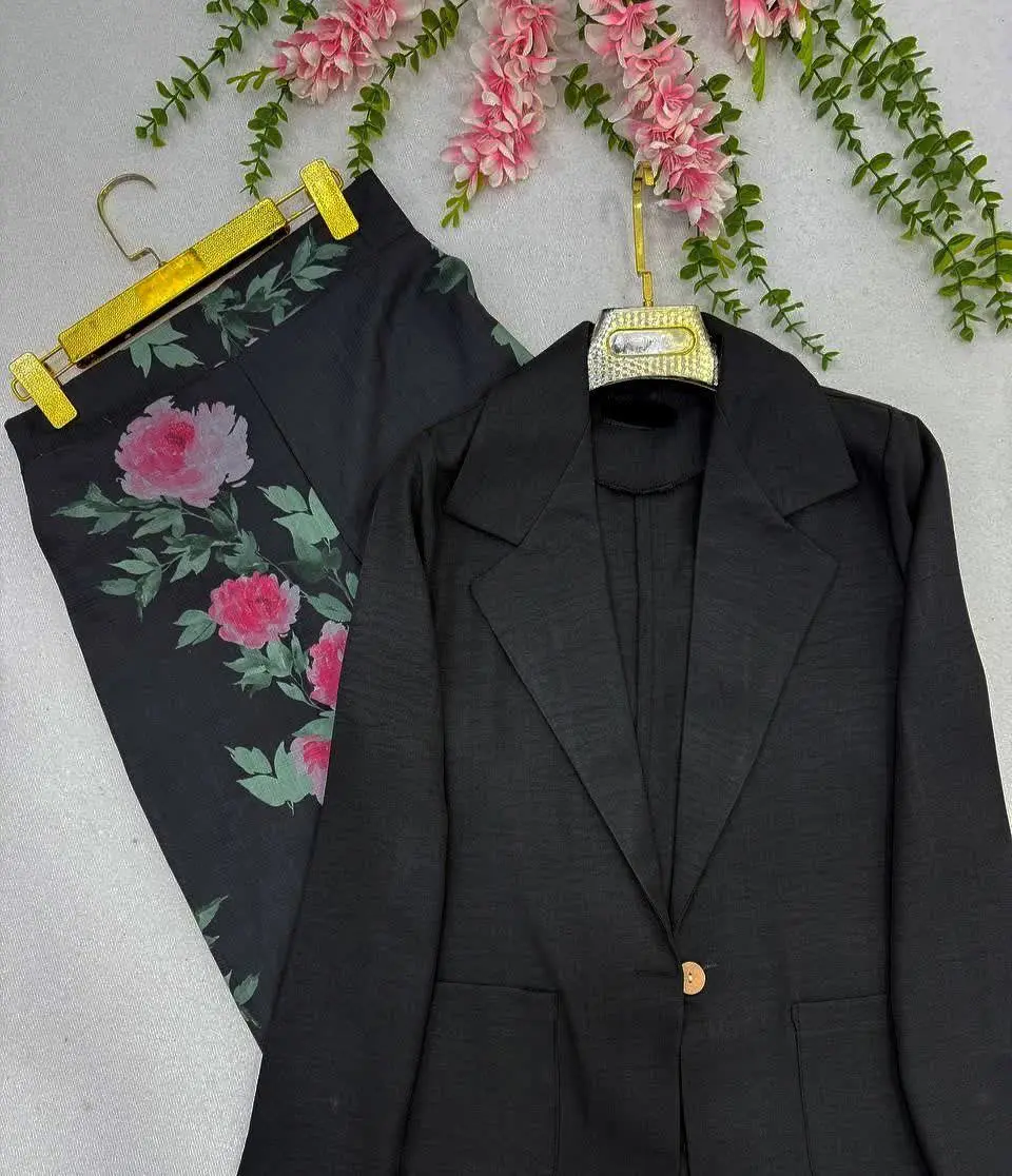 🌷نام: مانتو شلوار زر