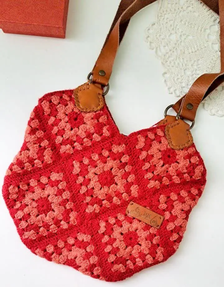 کیف کاملا دستبافت و دستدوز