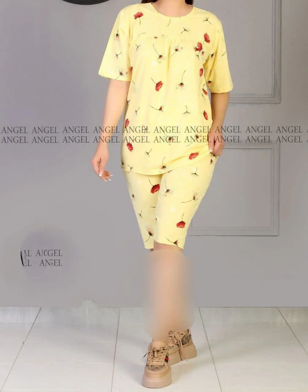 👚 تیشرت و شلوار چین دار تما...