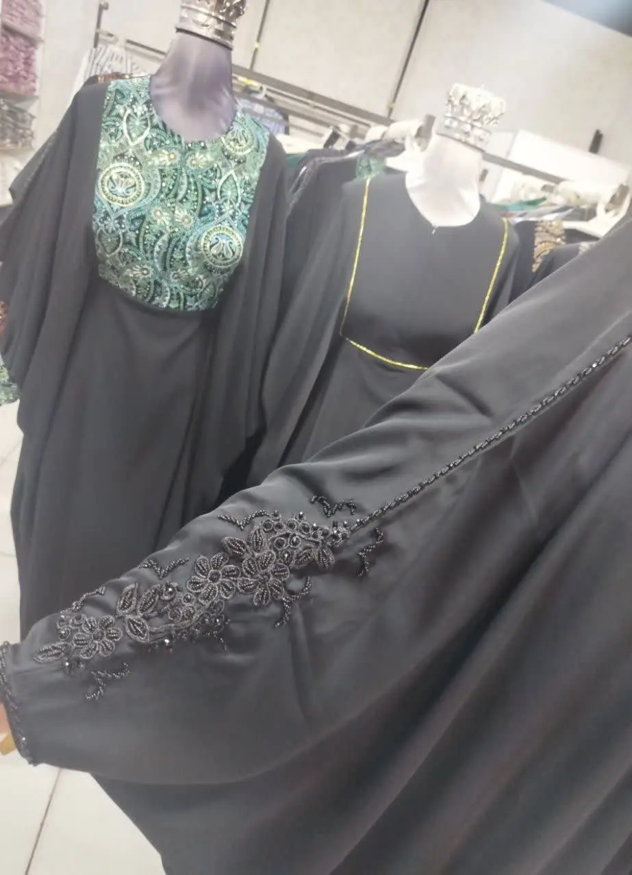 رونمایی از چادر جده جواهردوزی گلبرگ 
