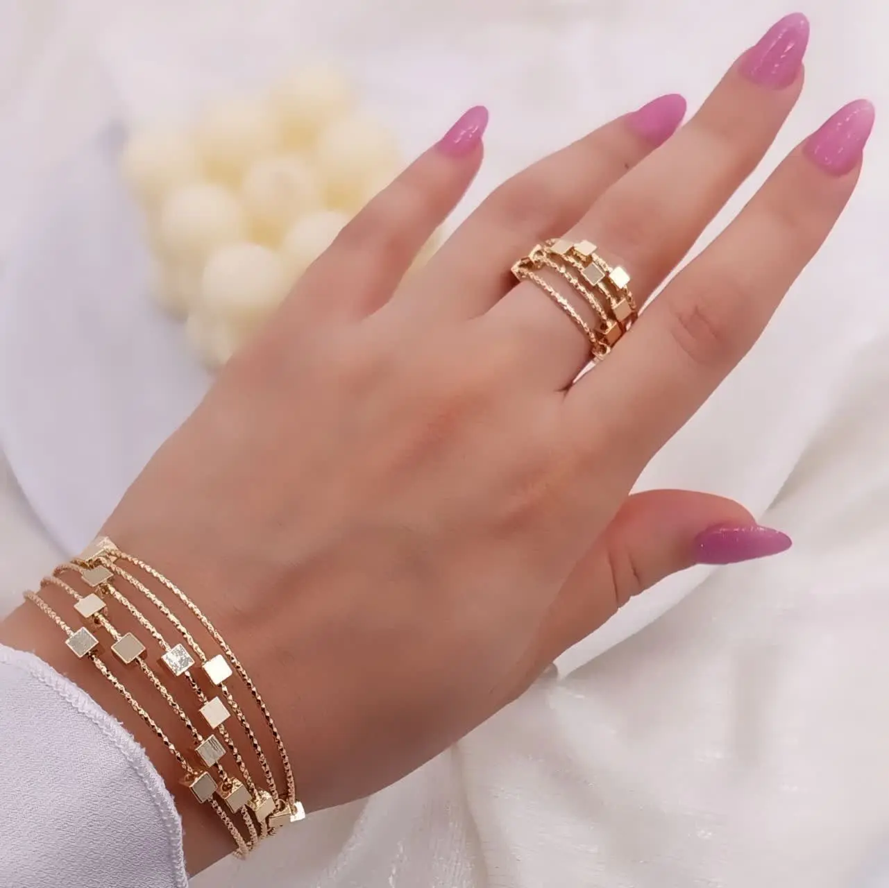 #بنگل و انگشتر 
