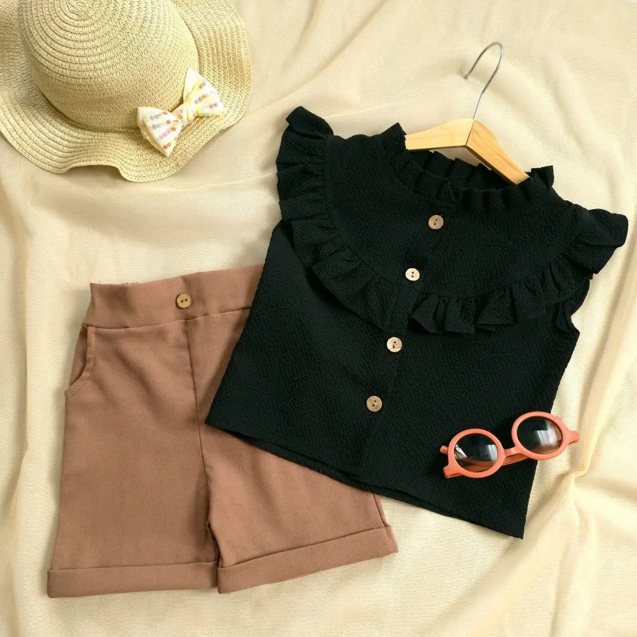 یه ست با کیفیت و باتنپوش عالی …😌
