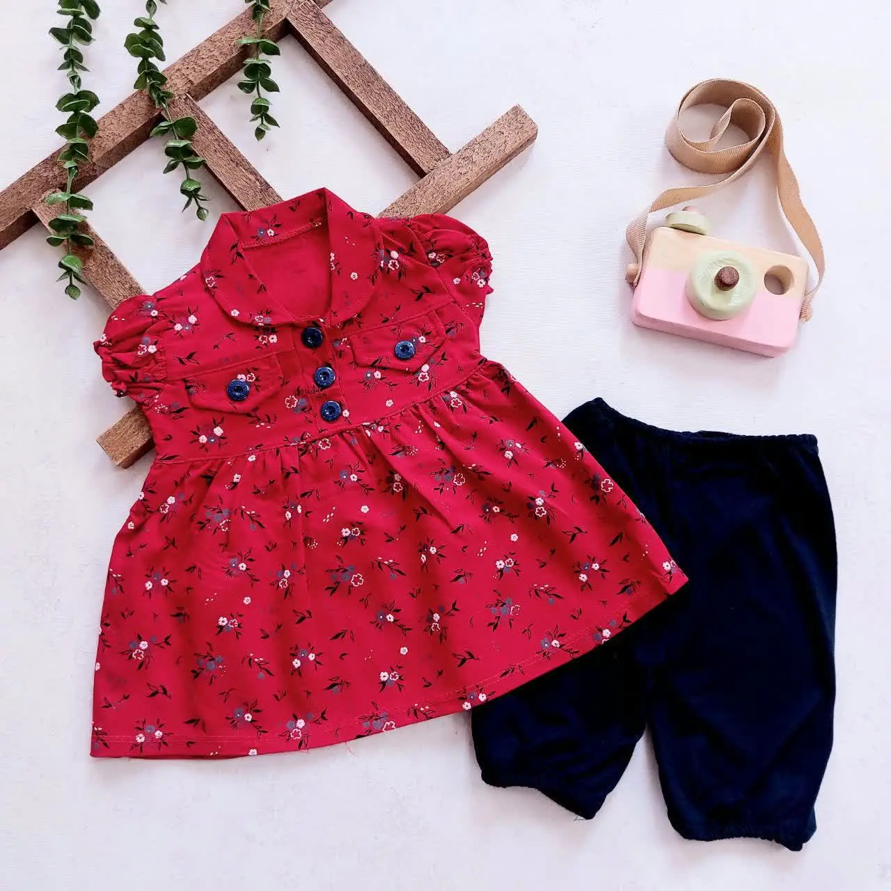 سارافون شورت گل گلی دوجیب
