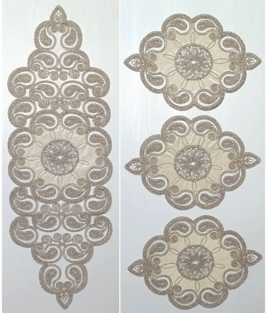 رومیزی ۴تکه مخمل و دانتل
