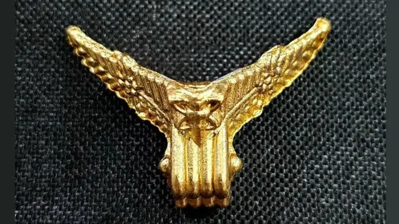 پایه فلزی طرح عقابی ۸ عددی
