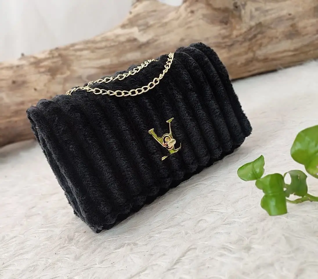 نام: 👛کیف مجلسی مدل خز ال وی😍
