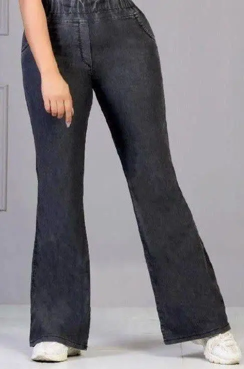 شلوار نیل طرح جین درجه یک تنخور بی نظیر تضمین کیفیت دوخت و پارچه فوق‌العاده شیک و جذاب
